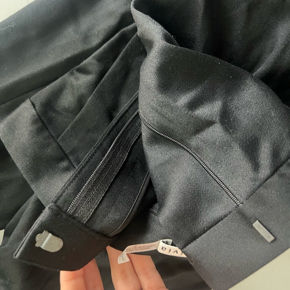 ALICE+OLIVIA Samuel pleat pant - Picture 9 of 11